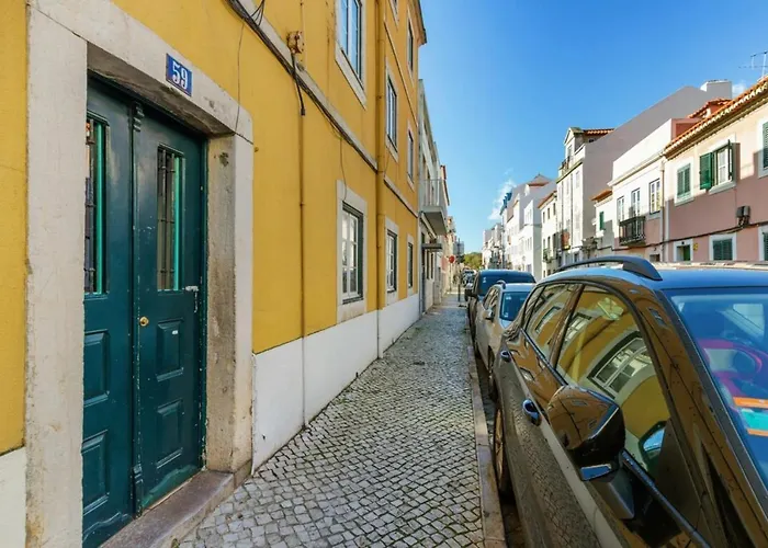 Stunning 2 Bedroom Apartment Near Belem